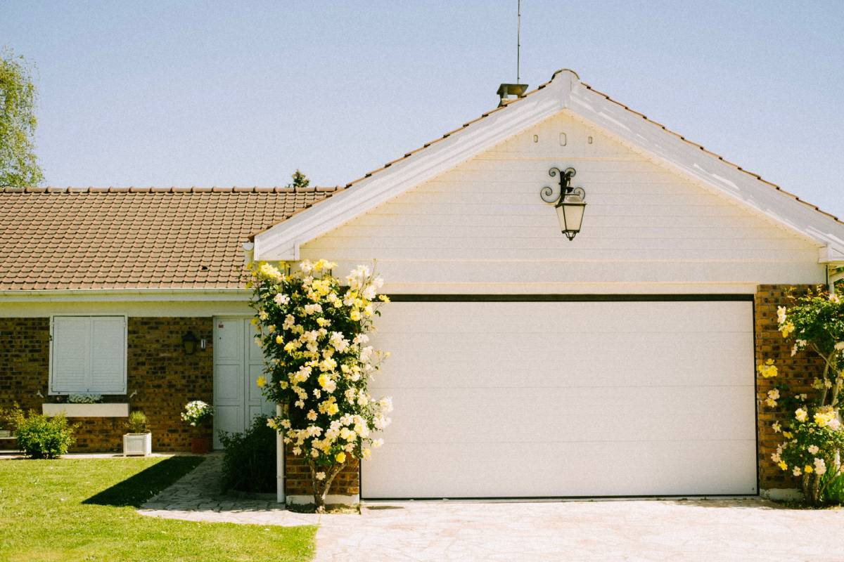  What is the difference between a garage and a shed?